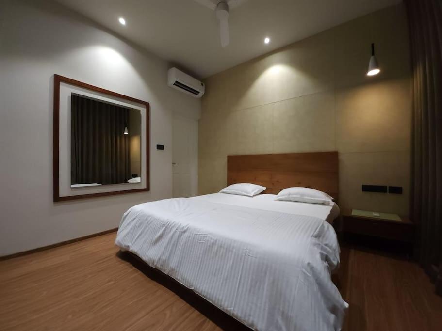 Gulzar 2Bhk Service Apartment, Kannur Exteriör bild